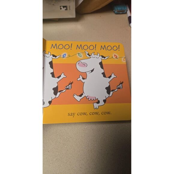 Moo.Baa, Fa la la la La! By Sandra Boynton 2022 Children Board Book - Picture 4 of 5